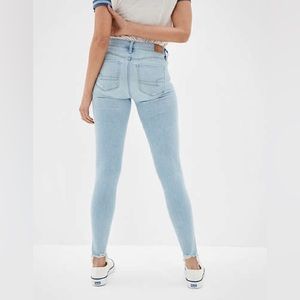 AEO High Rise Jegging Distressed Knee Jean Denim Basic Skinny Comfort Light wash